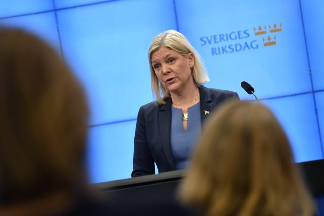 Why did Sweden's PM resign