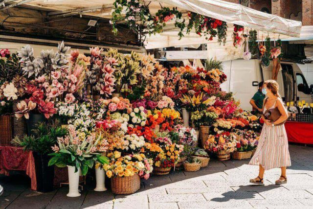 Do you know that 90% of the flower business has collapsed?