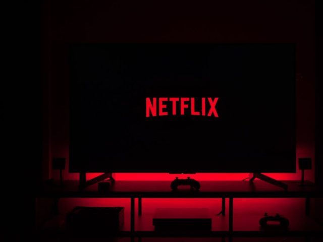 Netflix Reports Biggest Loss of Subscribers in Over 10 Years