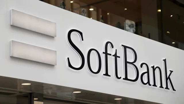 SoftBank Cut Top Executive's Salary After Historic Loss of Vision Fund