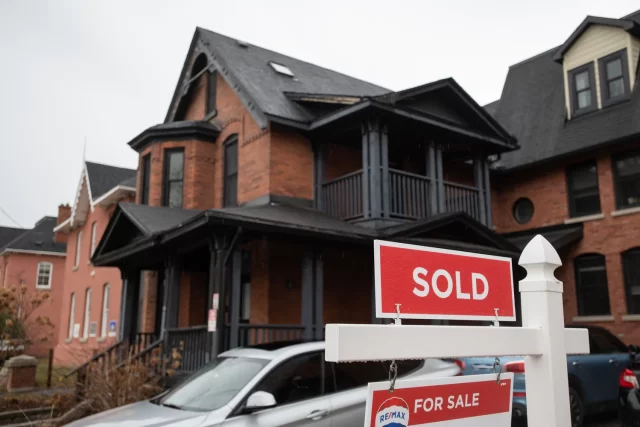 Home Prices Drop For Third Straight Month in Canada