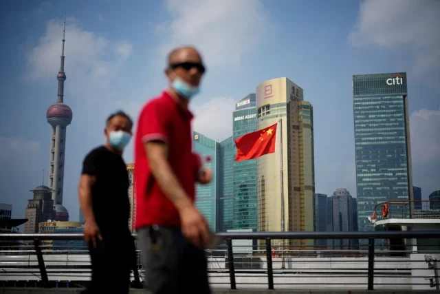 Chinese Investors Are Cautious About Business Expansion
