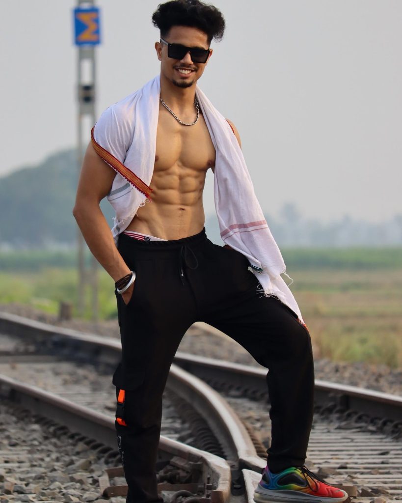 04. Fitness Master Deepak